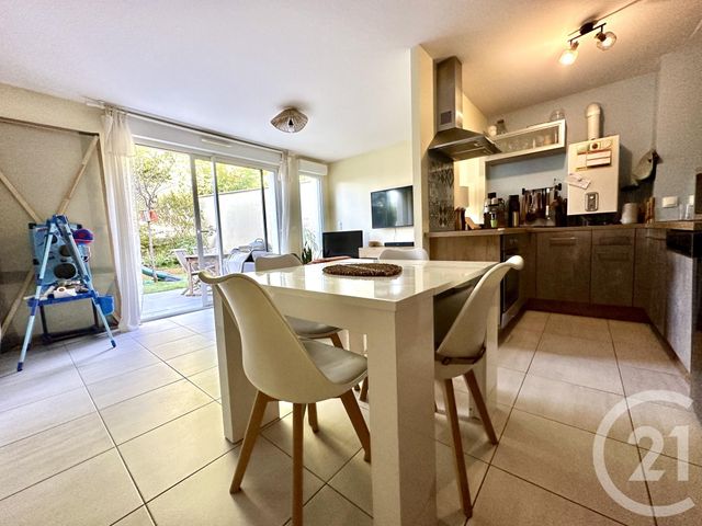 Appartement T3 à vendre - 3 pièces - 59.0 m2 - GENAS - 69 - RHONE-ALPES - Century 21 I.B.F.